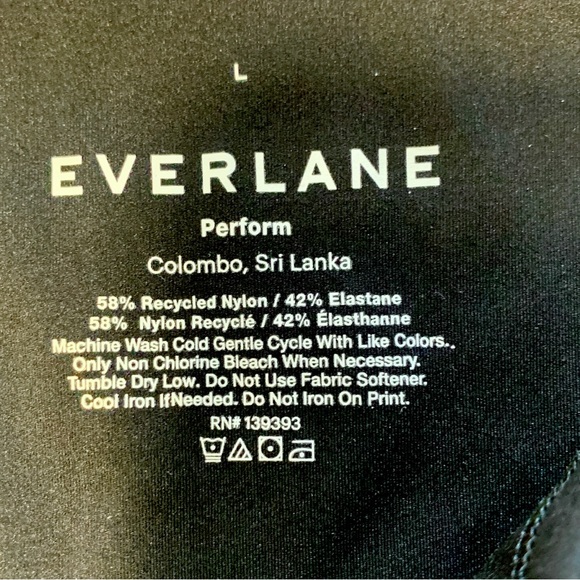 NWT Everlane Perform Sports Bra Black L Scoop Neck Workout Yoga Wicking - Picture 11 of 11
